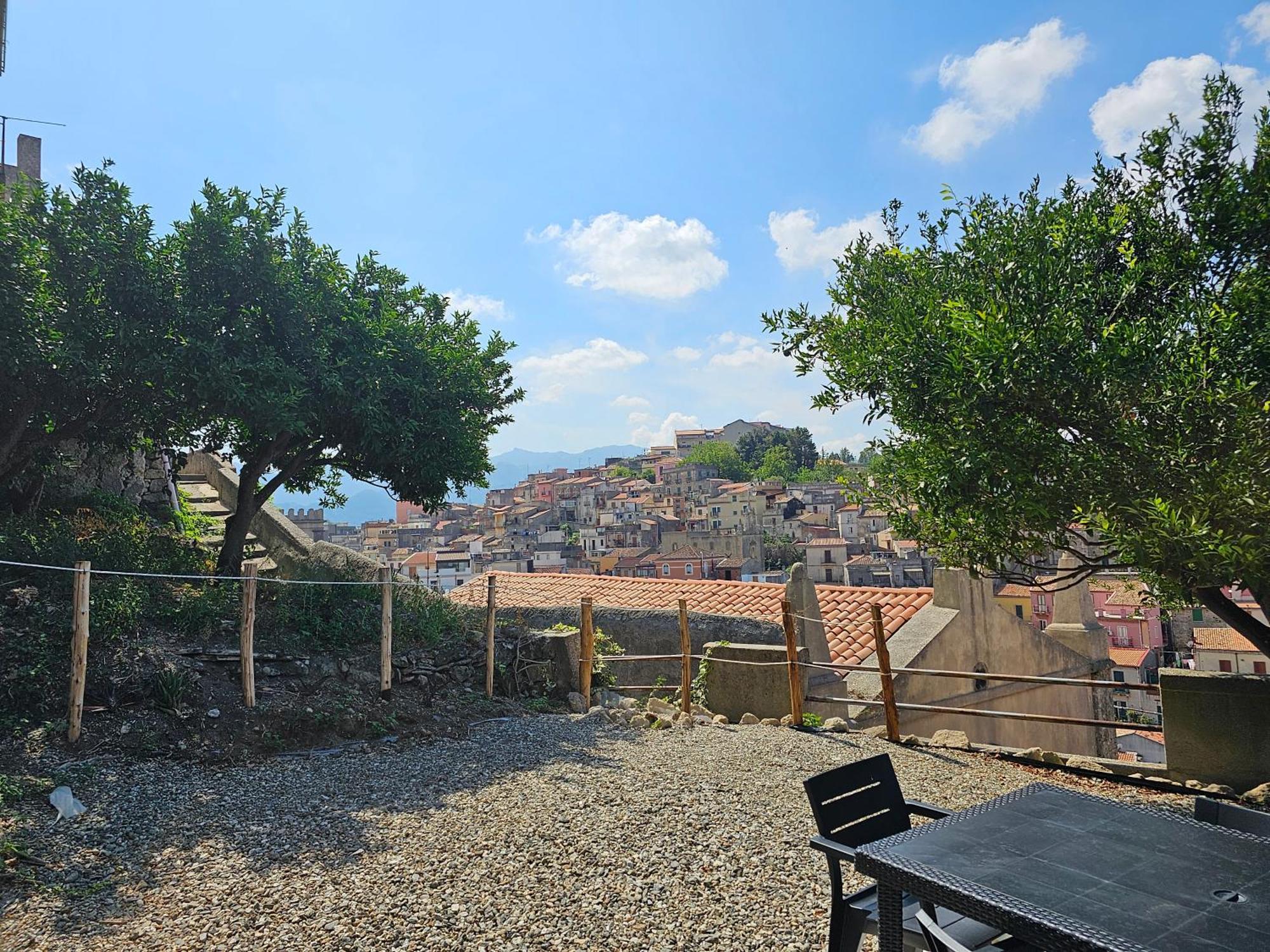 Portaterra - Spaziosa Casa Con Bella Vista E Giardino Monforte San Giorgio Eksteriør billede
